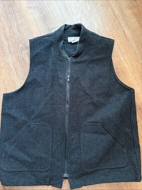 Filson Charcoal Black Wool Zip-Up Vest